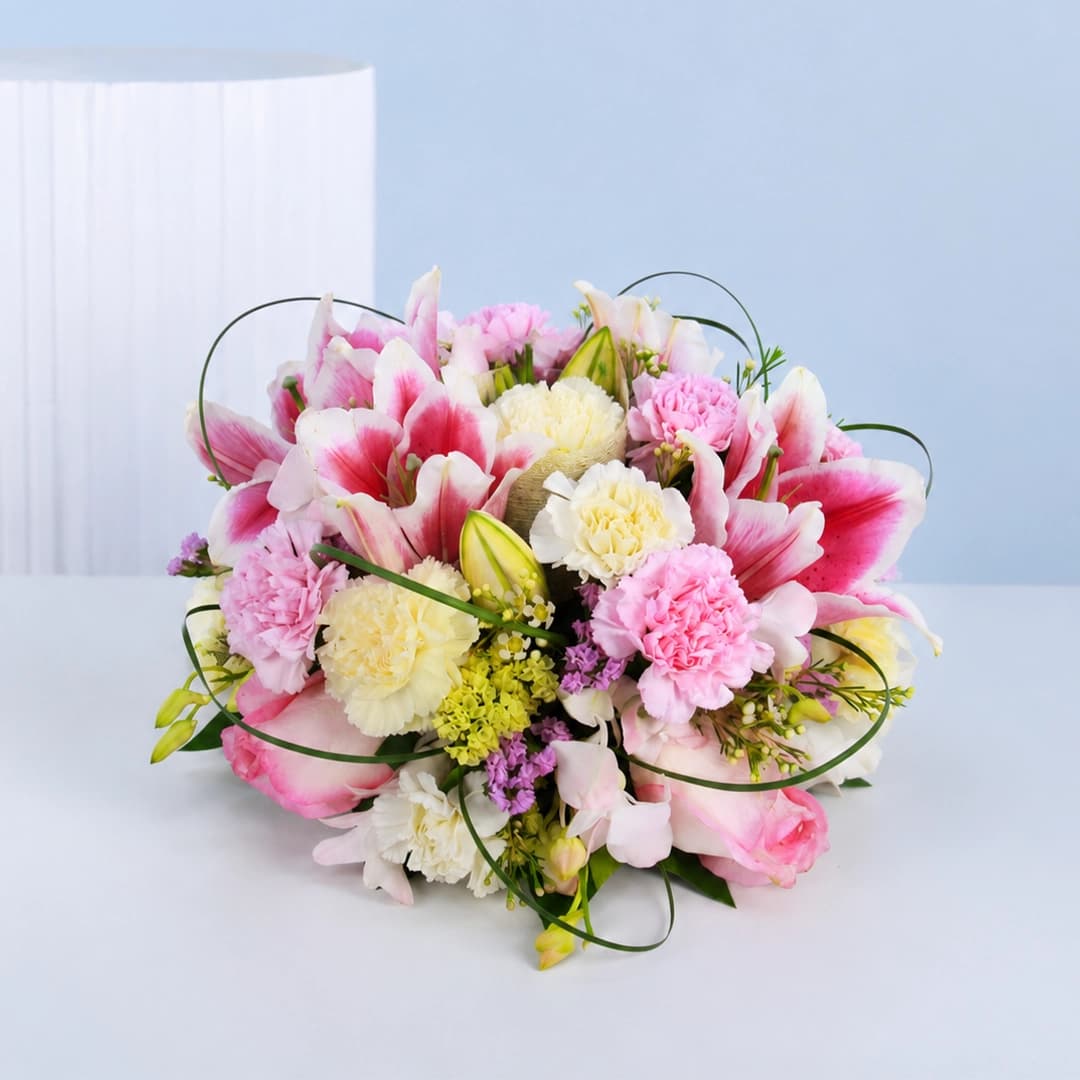 Stylish and premium table centrepiece designed for weddings, corporate events, and festive décor arrangements